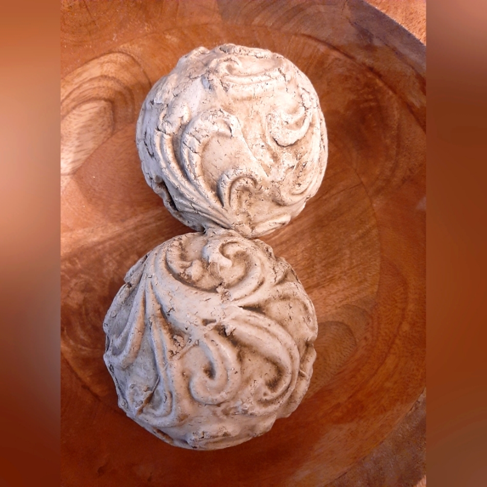 Decorative bowl fillers